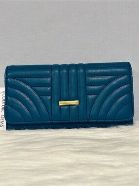 Couture Gems Quilted Teal Clutch Trifold Wallet with Gold Bar Accent NWT’S